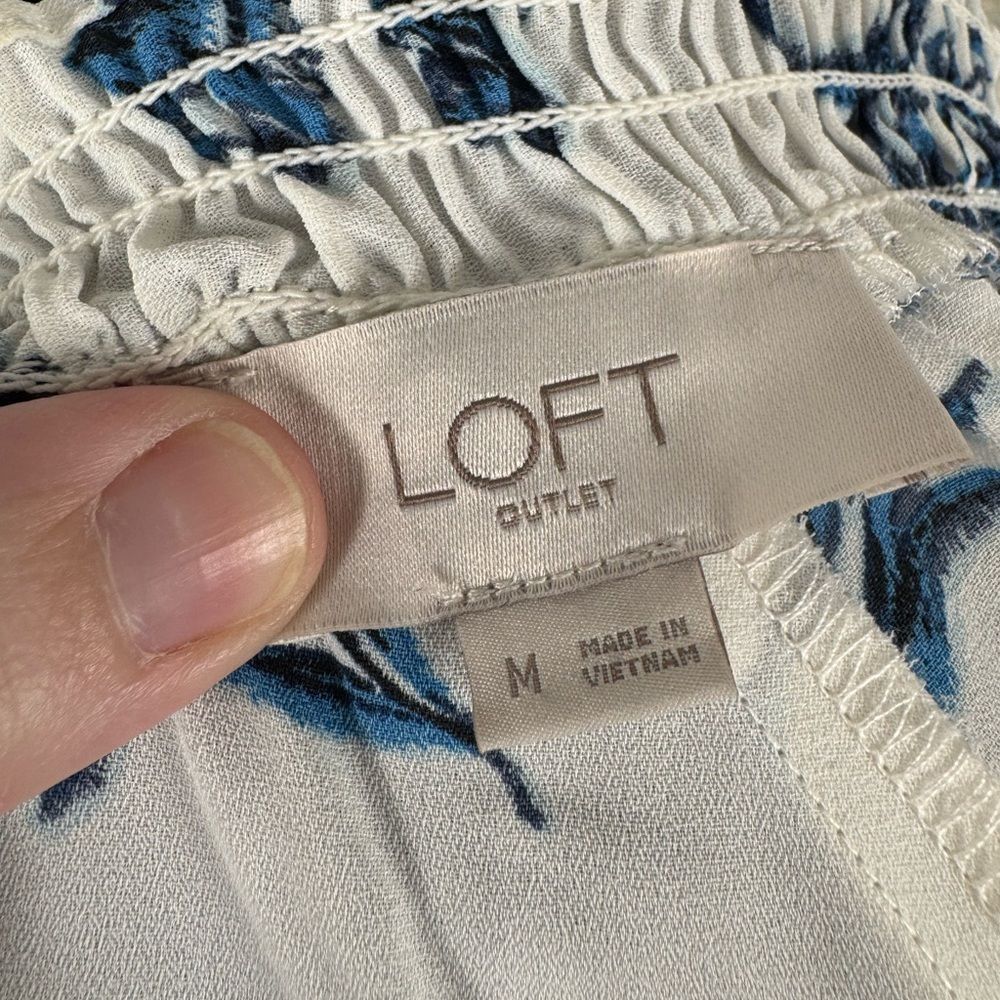 LOFT Blue Floral Blouse - Picture 4 of 7